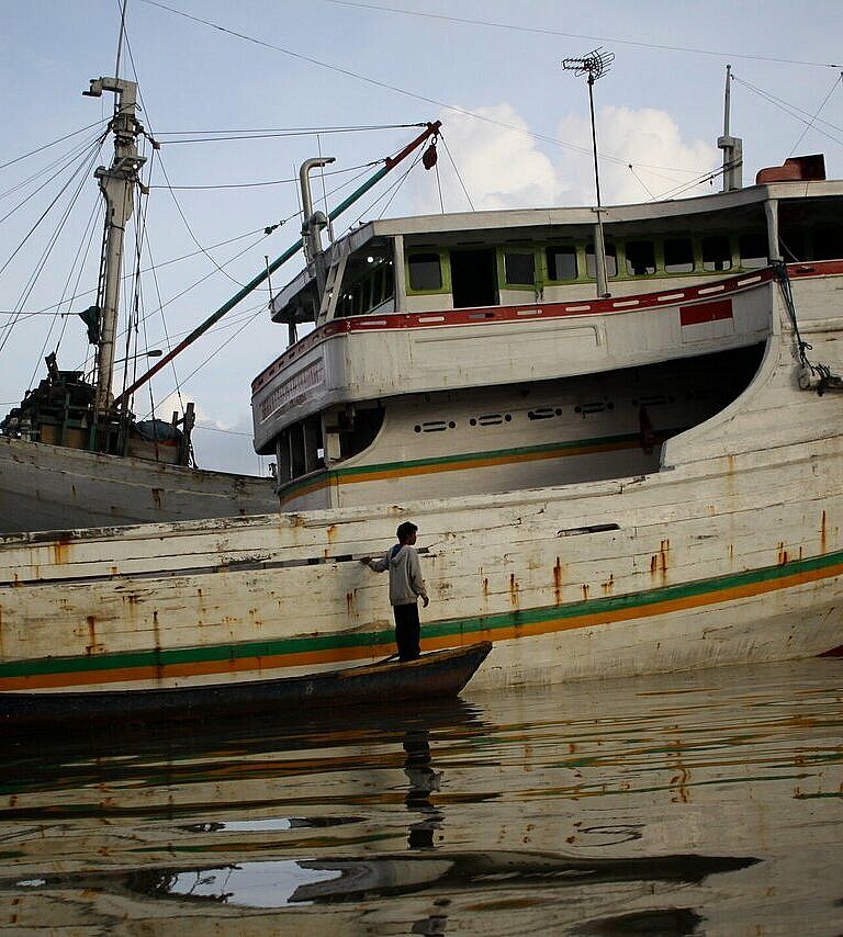 Cabinet leader orders more solutions for IUU fishing combat